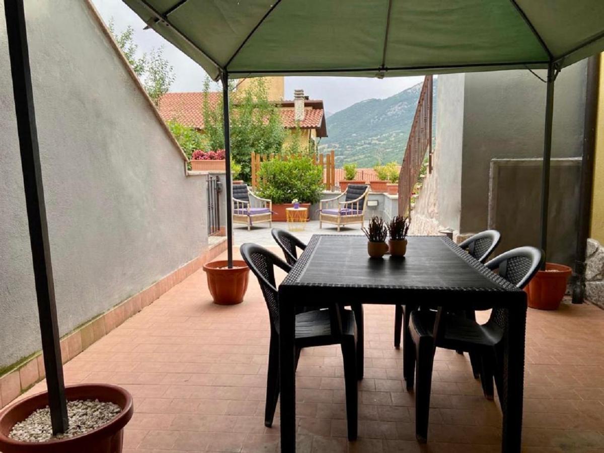 4Flats In Orto Di Venanzio Apartamento Barrea Exterior foto