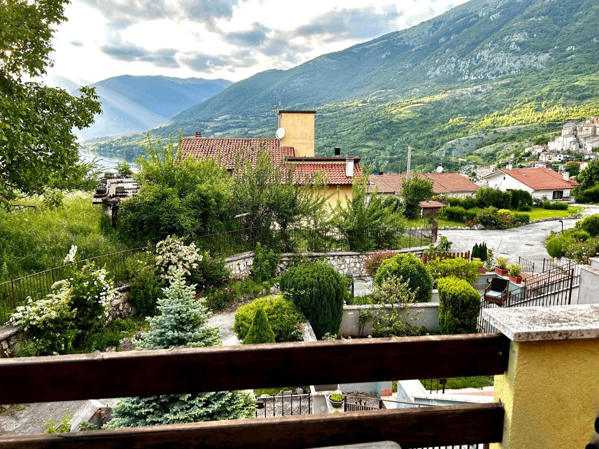 4Flats In Orto Di Venanzio Apartamento Barrea Quarto foto
